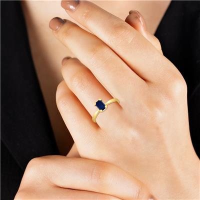 Emerald Shaped 6X4MM Sapphire Solitaire Ring in 10K Yellow Gold
