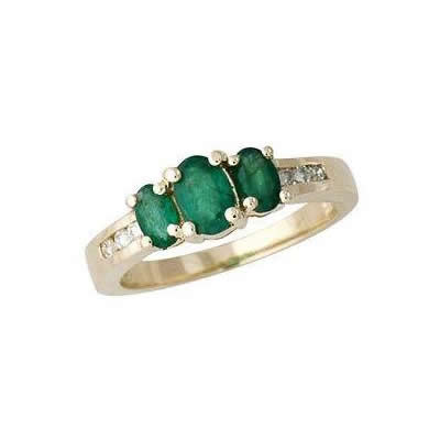 Emerald and 6 Diamond Stone Ring